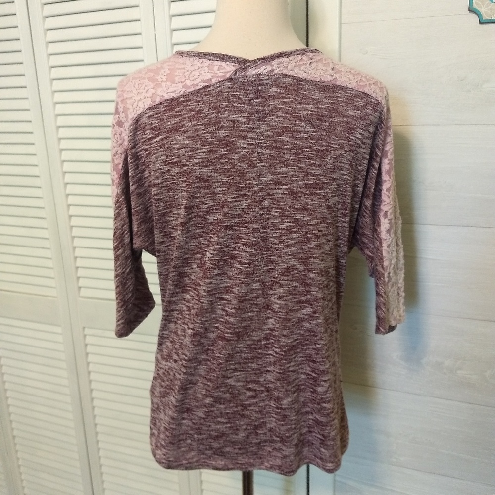 Super soft embroidery lace top shirt sz medium *H - Picture 2 of 4